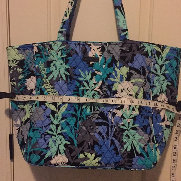 💙NWT Vera Bradley Tote💙 - Picture 7 of 8
